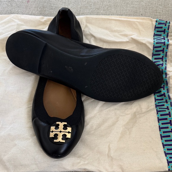 Tory Burch Black Flats with Gold Logo - Picture 3 of 3